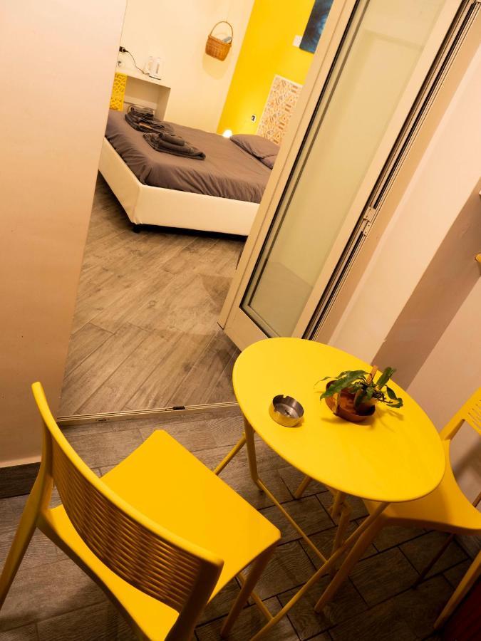 Couette-café Cosmoneapolitan 2*